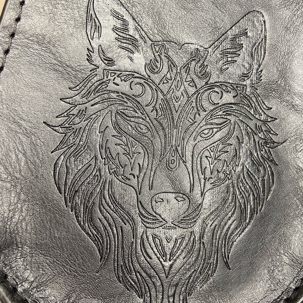 Black belt pouch embossed wolf - Picture 9 of 9